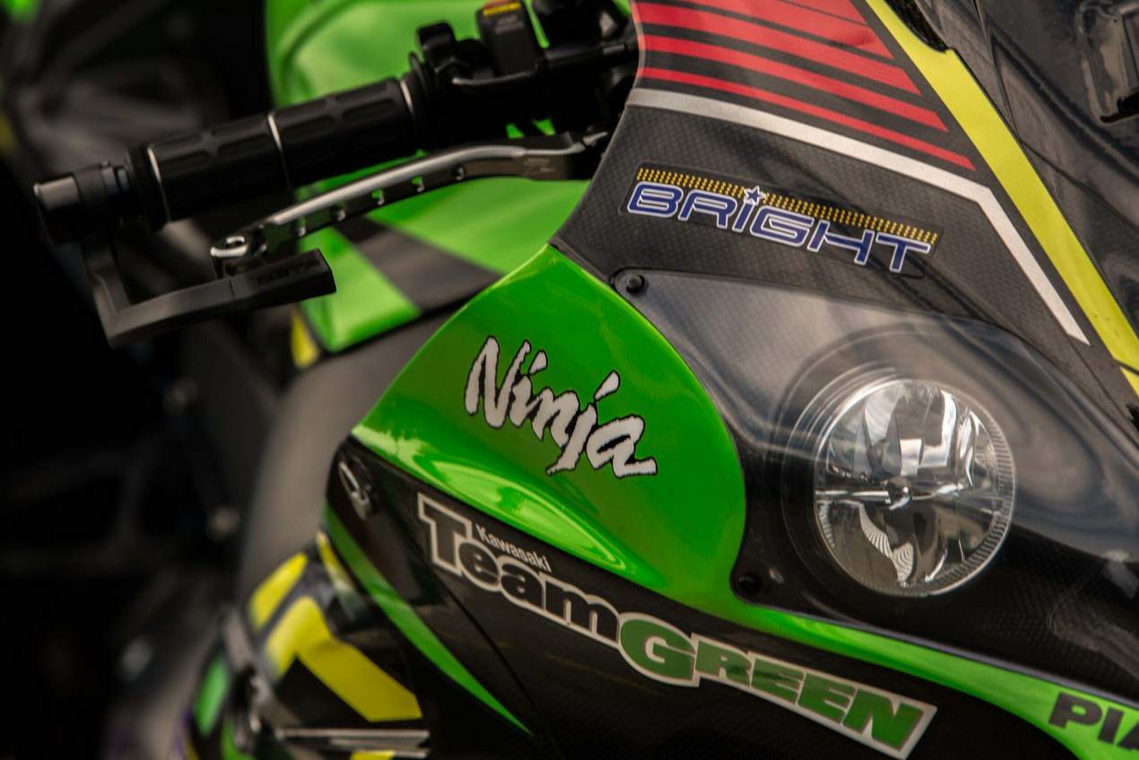 Kawasaki ZX-10R Team Green Suzuka Bike
